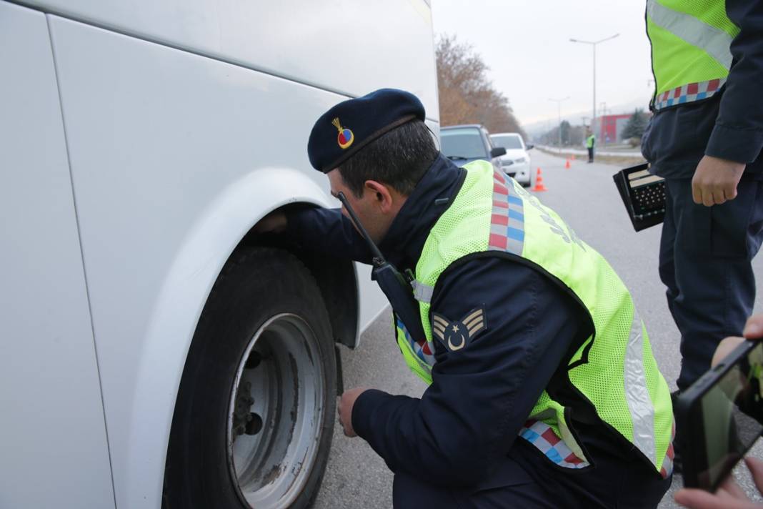 Araç sahipleri için zorunlu uygulama başladı: Bir ilde sıkı denetim var, cezası 1152 TL 9